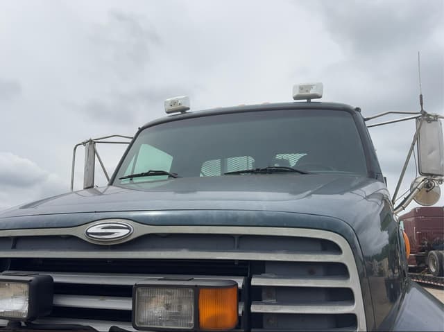 Image of Sterling L8500 equipment image 3