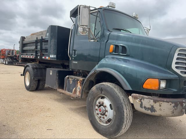 Image of Sterling L8500 equipment image 4