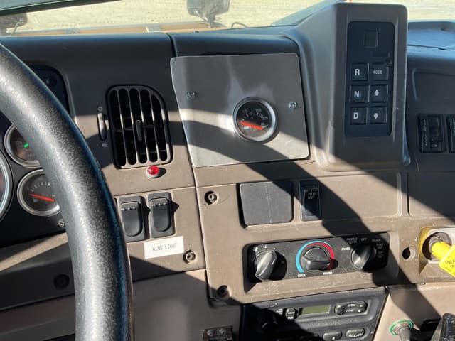 Image of Sterling LT8500 equipment image 4