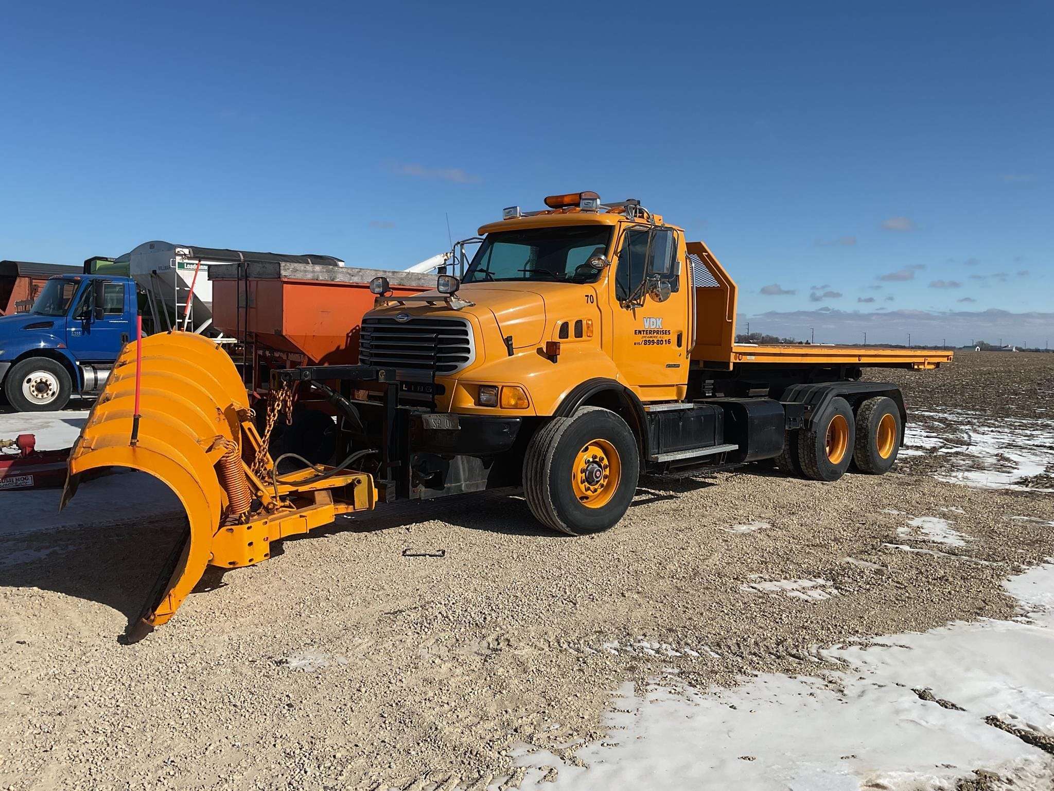 2003 Sterling LT8500 Equipment Image0