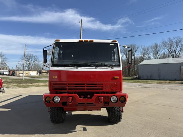 Image of Stewart & Stevenson M1078A1  equipment image 2