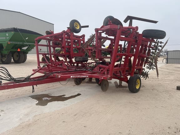 2003 Sunflower 3392-52 Equipment Image0