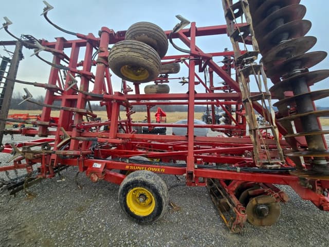 Image of Sunflower 6332-23 equipment image 4