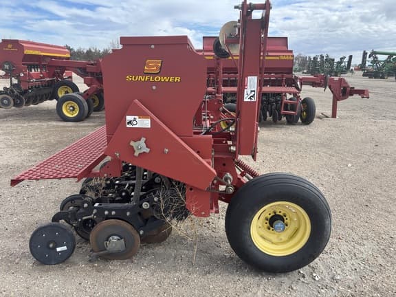 Image of Sunflower 9412 equipment image 1