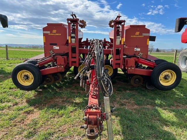 Image of Sunflower 9421-30 equipment image 1