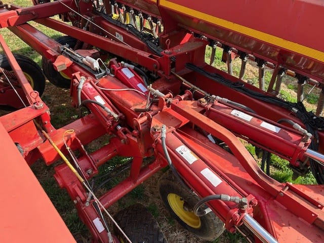 2003 Sunflower 9421-30 Equipment Image0