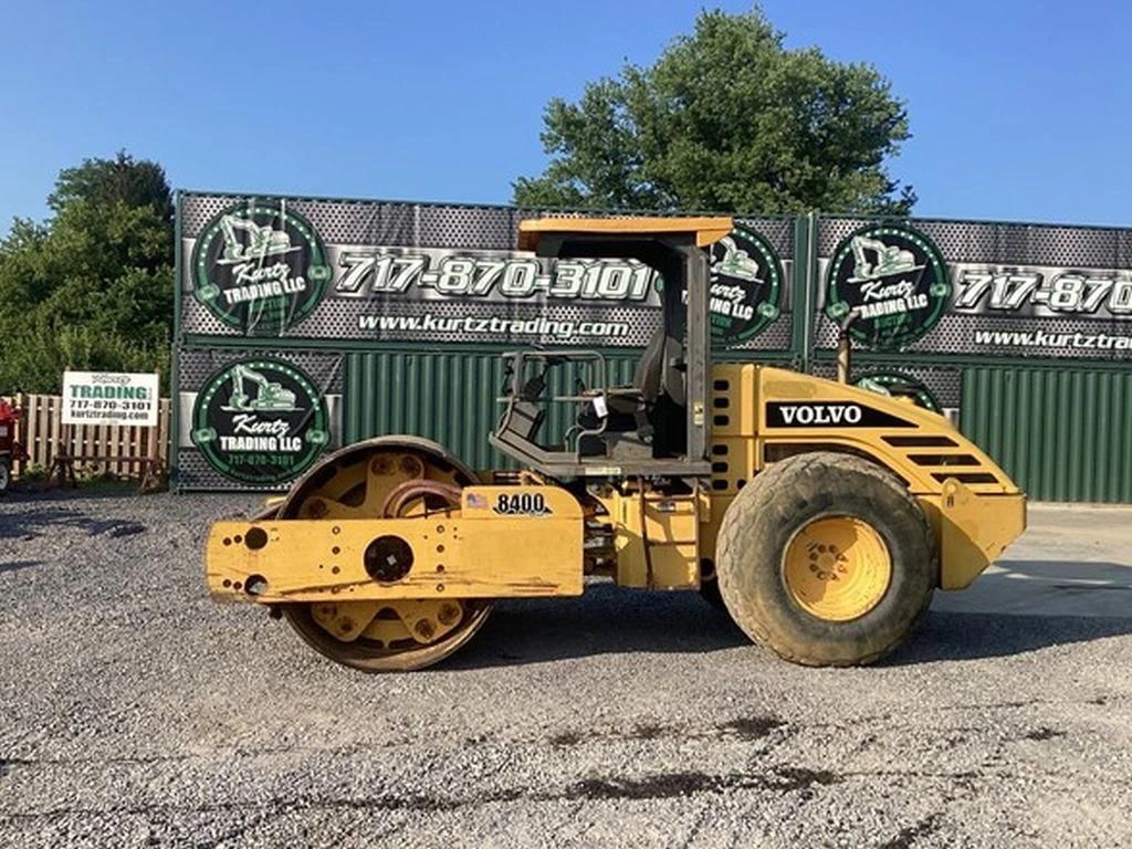 2003 Super Pac 8420 Equipment Image0