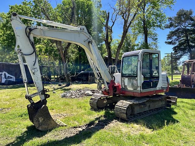Image of Takeuchi TB175 equipment image 3