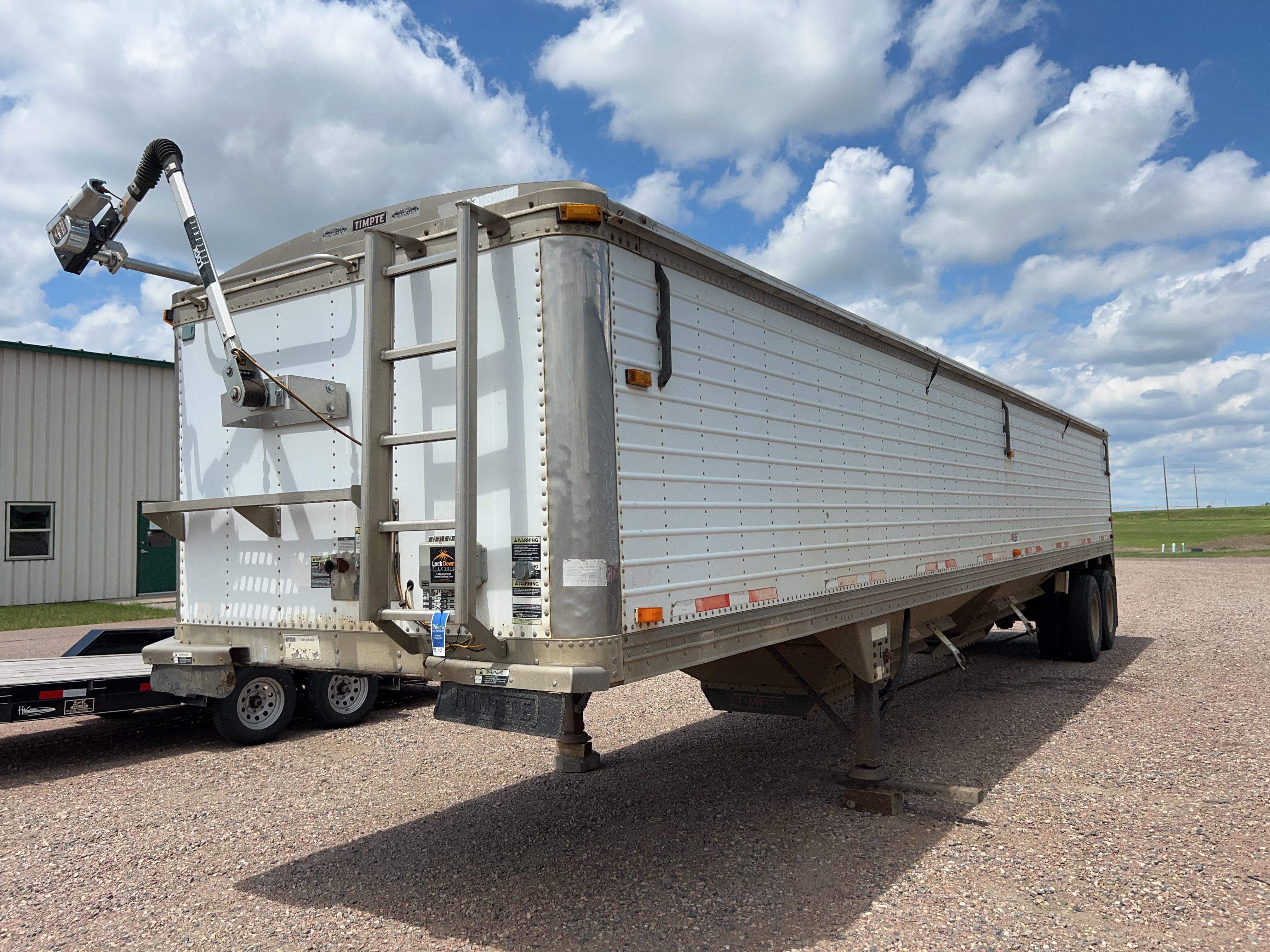 2003 Timpte Super Hopper Equipment Image0