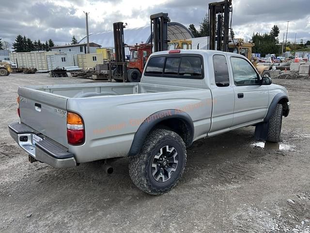 Image of Toyota Tacoma equipment image 4