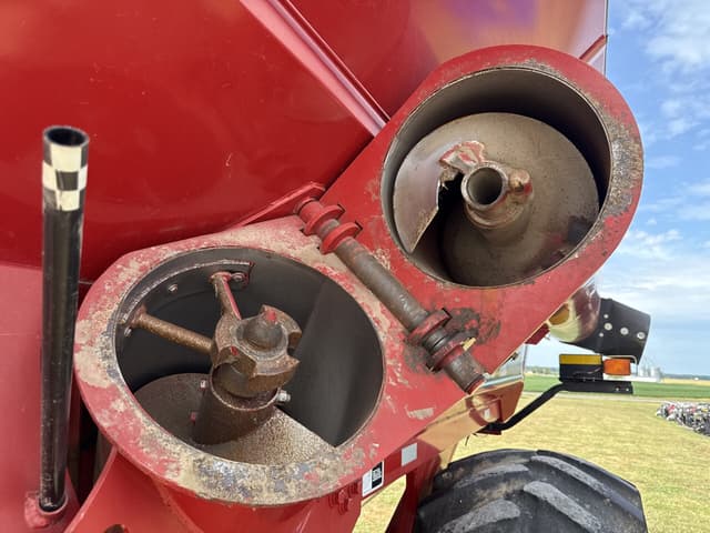 Image of Unverferth 7200 equipment image 4