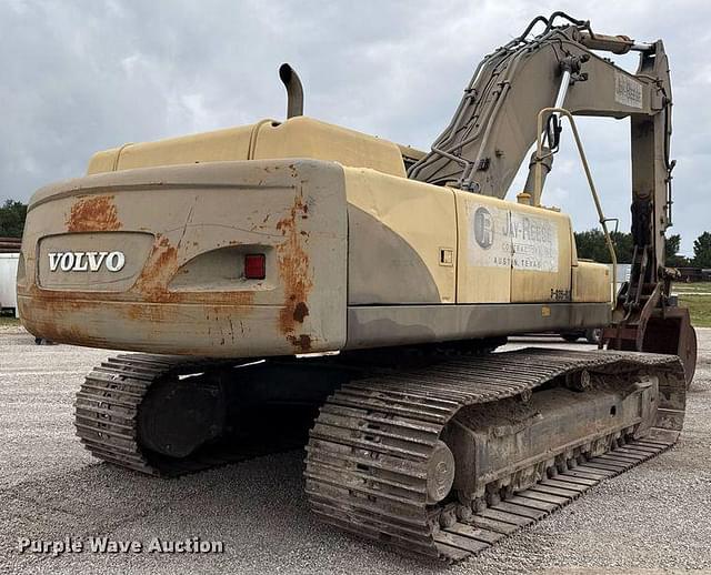 Image of Volvo EC460B LC equipment image 4