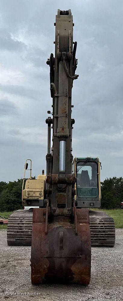 Image of Volvo EC460B LC equipment image 1