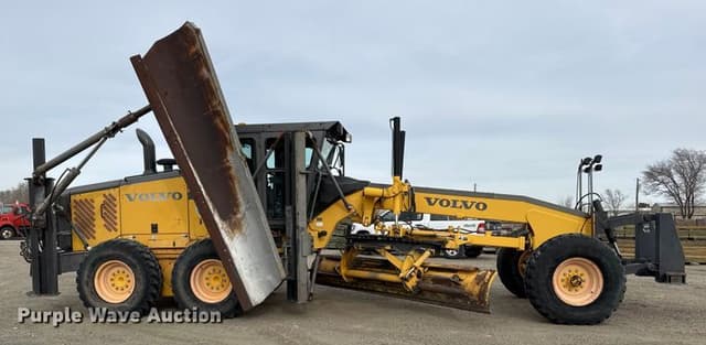Image of Volvo G720B equipment image 3