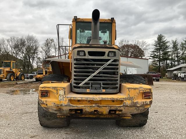 Image of Volvo L120E equipment image 4