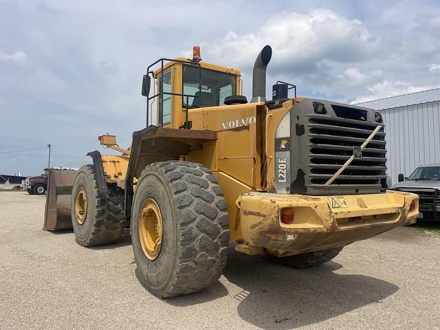 Image of Volvo L220E equipment image 3