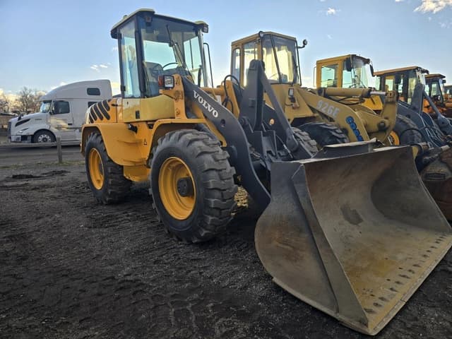 Image of Volvo L40B equipment image 2