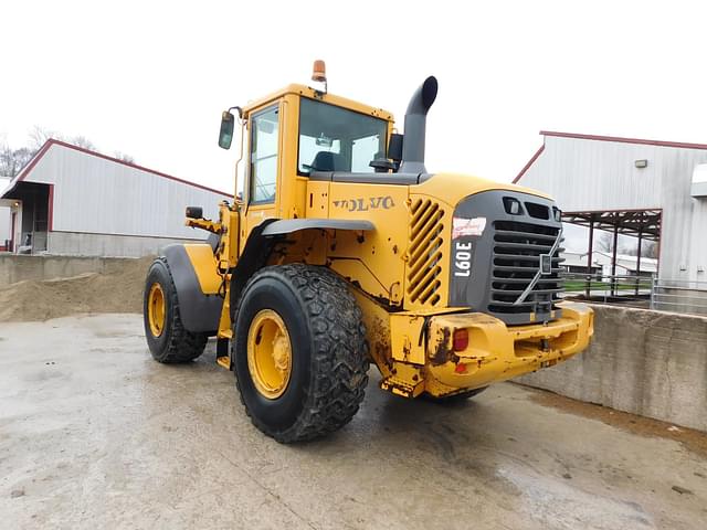 Image of Volvo L60E equipment image 3