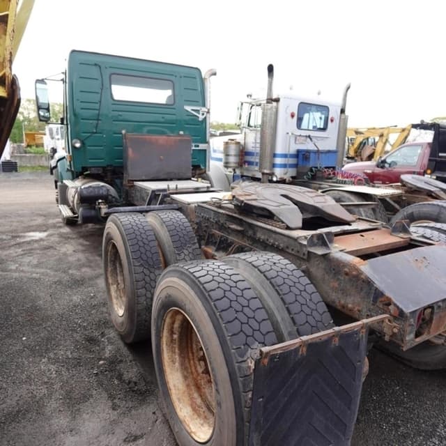 Image of Volvo VHD equipment image 1