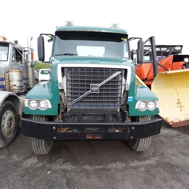 Image of Volvo VHD equipment image 4