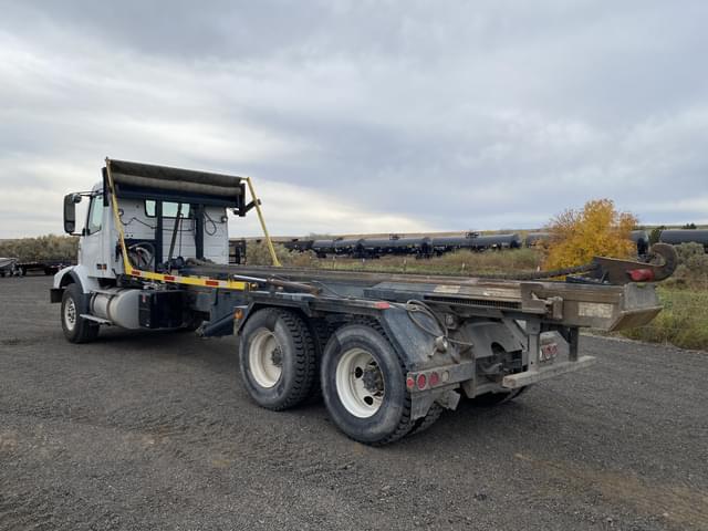 Image of Volvo VHD equipment image 3