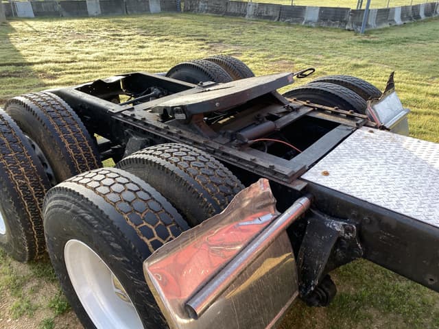 Image of Western Star 4900 equipment image 4