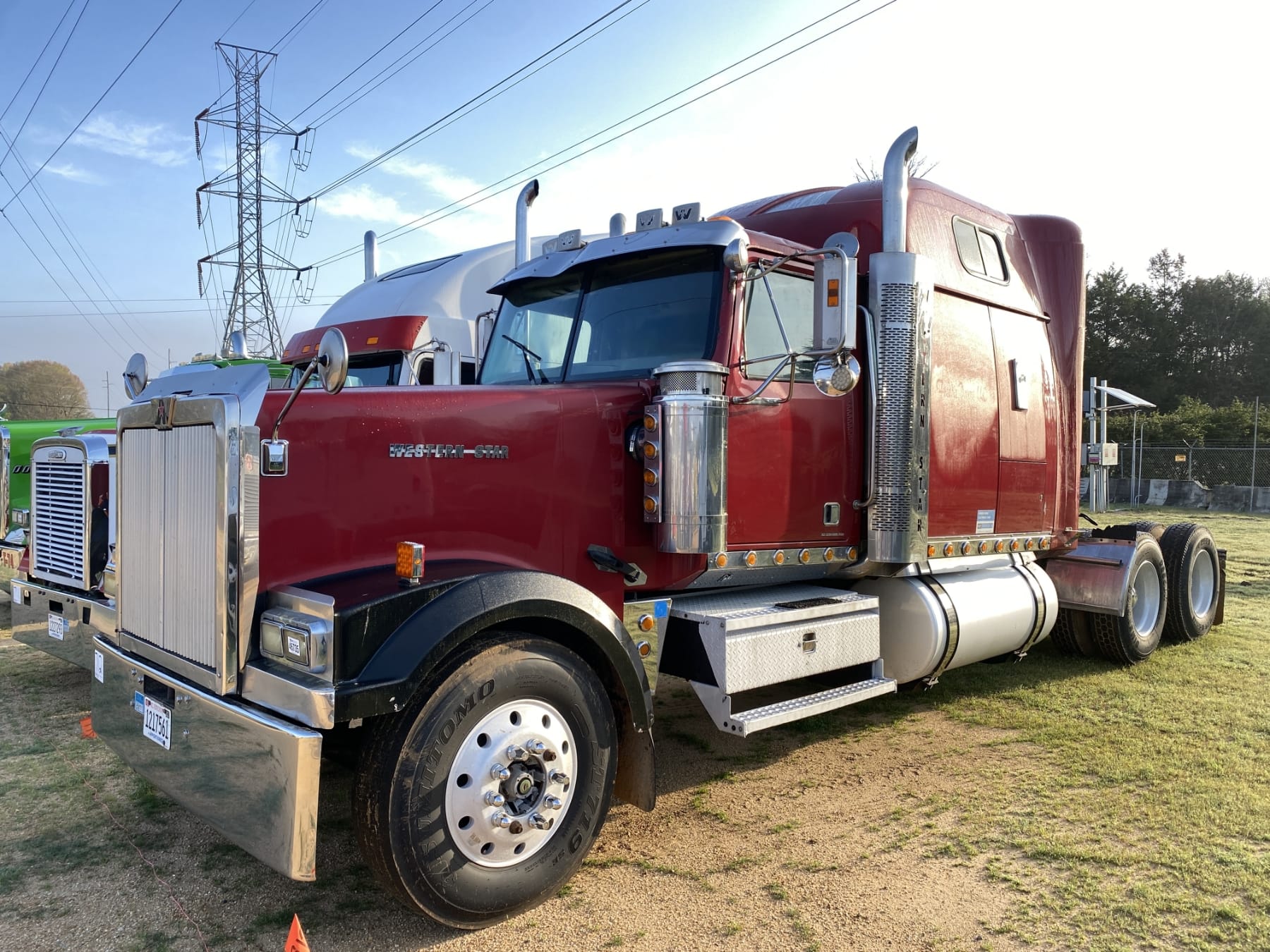 2003 Western Star 4900 Equipment Image0