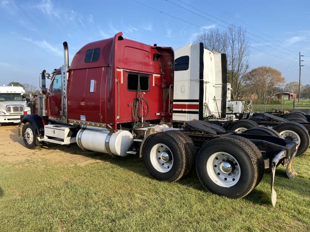 Image of Western Star 4900 equipment image 1