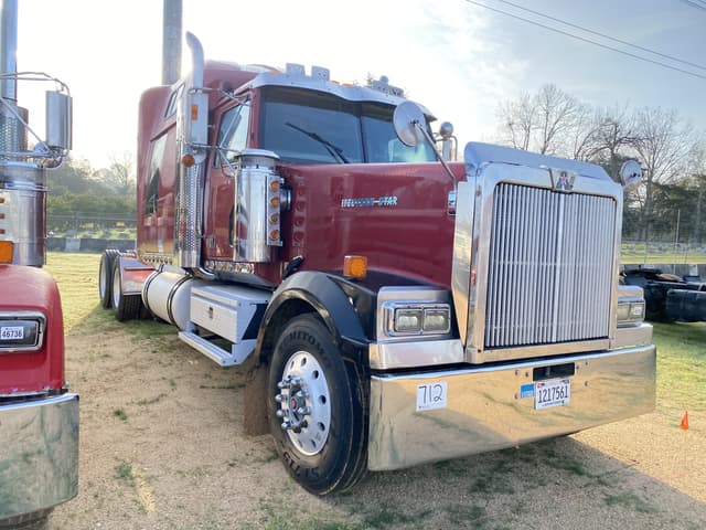 Image of Western Star 4900 equipment image 3