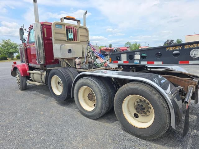 Image of Western Star 4900 equipment image 4