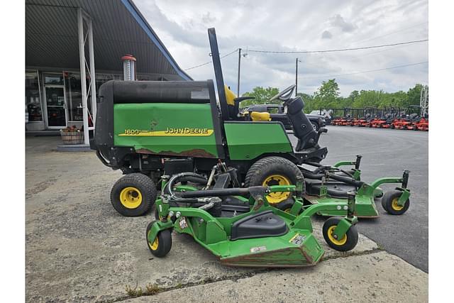 Image of John Deere 1600 Turbo equipment image 3