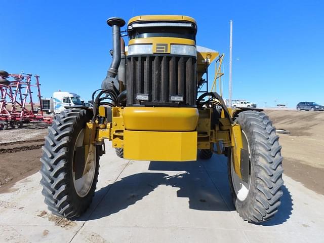 Image of Ag-Chem RoGator 1264C equipment image 2