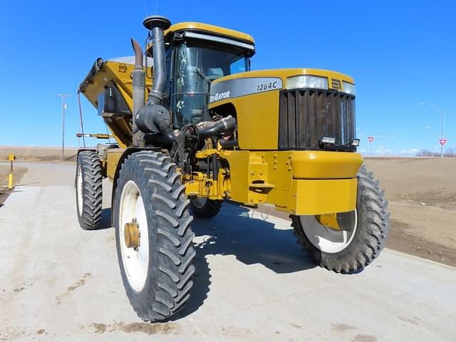 Image of Ag-Chem RoGator 1264C equipment image 3