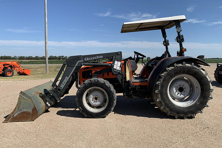 2004 AGCO GT75A Equipment Image0