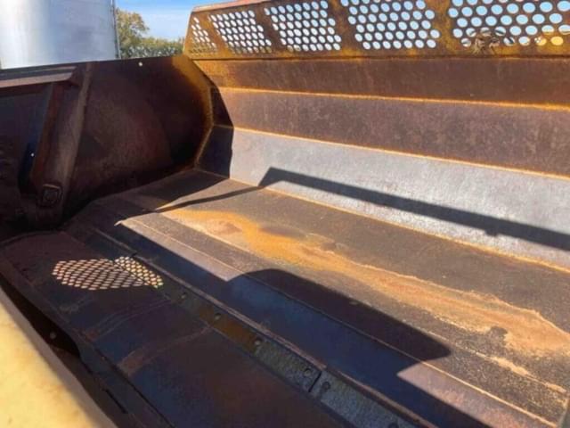 Image of John Deere 1812C equipment image 2