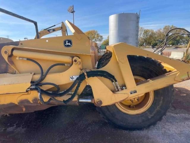 Image of John Deere 1812C equipment image 3