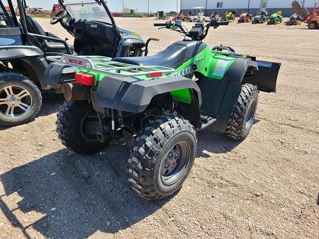 Image of Arctic Cat 400 equipment image 2