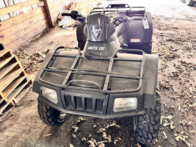 Image of Arctic Cat 650V2 equipment image 3