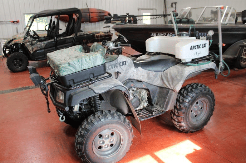 Image of Arctic Cat 650V Twin Image 0