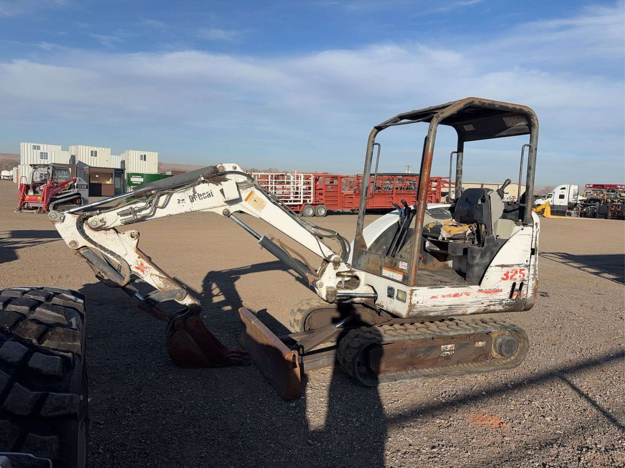 2004 Bobcat 325G Equipment Image0