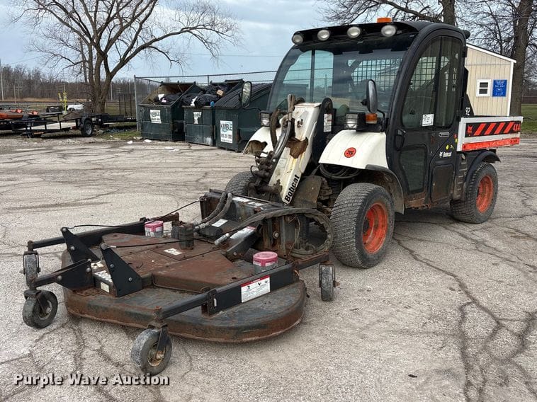 2004 Bobcat Toolcat 5600 Equipment Image0