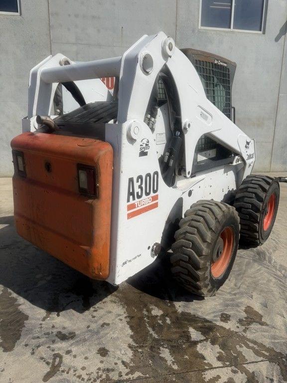 Image of Bobcat A300 equipment image 3