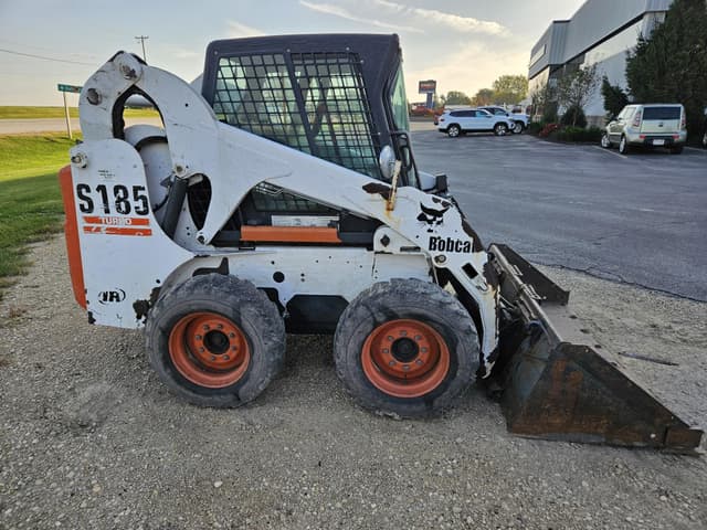 Image of Bobcat S185 equipment image 4