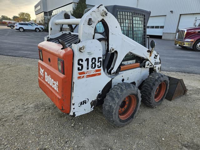 Image of Bobcat S185 equipment image 4