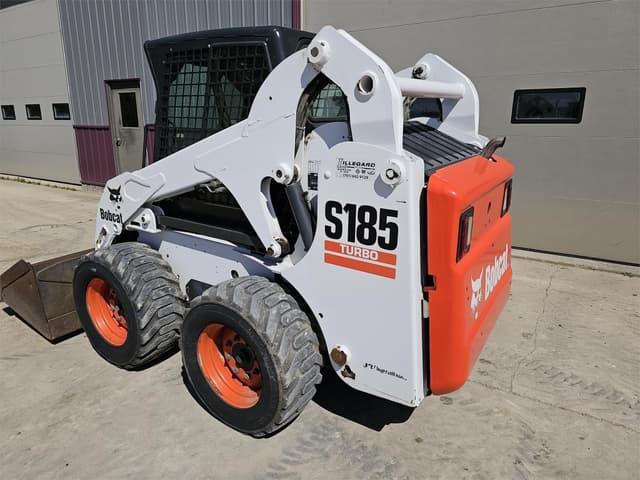 Image of Bobcat S185 equipment image 4