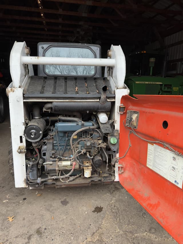 Image of Bobcat S185 equipment image 4