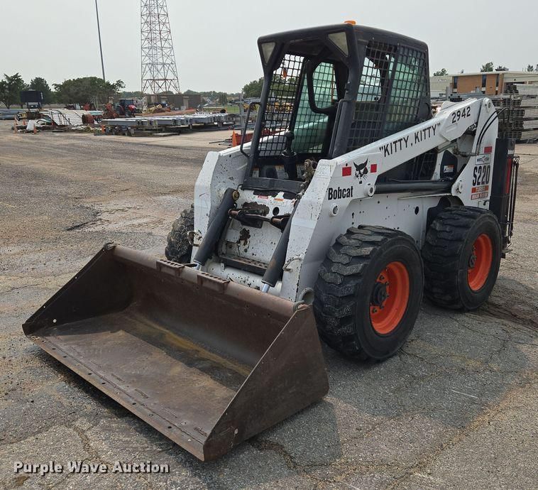 2004 Bobcat S220 Equipment Image0