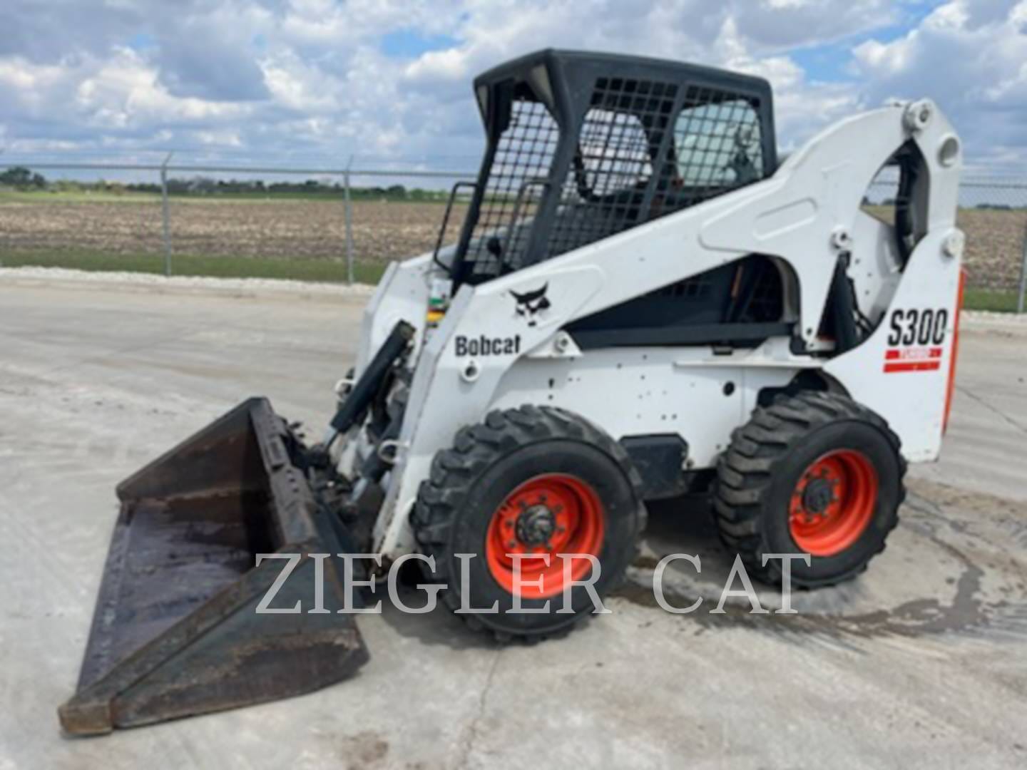2004 Bobcat S300 Equipment Image0