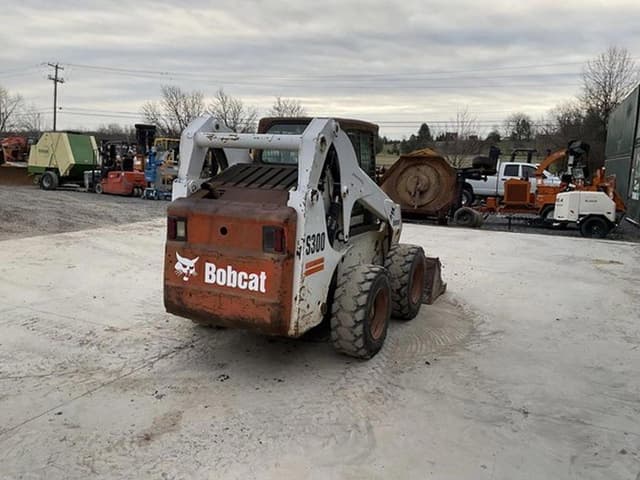 Image of Bobcat S300 equipment image 3