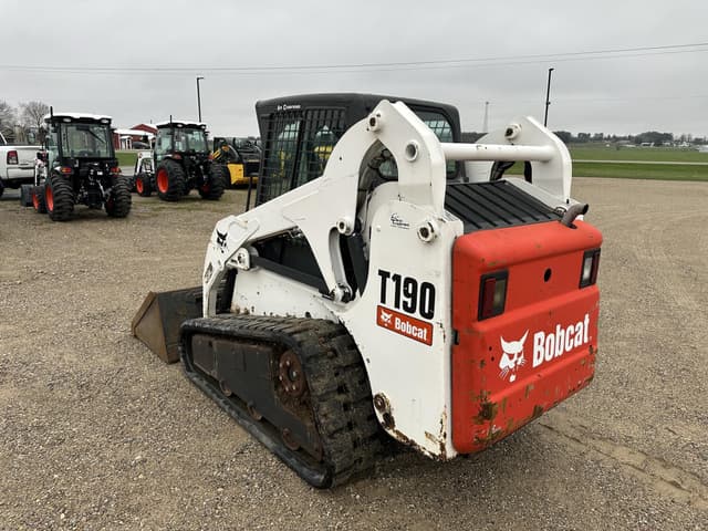 Image of Bobcat T190 equipment image 2